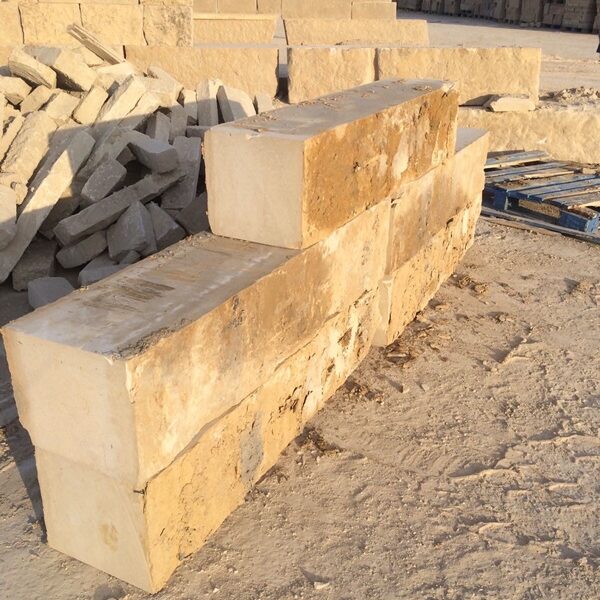 Limestone-Blocks